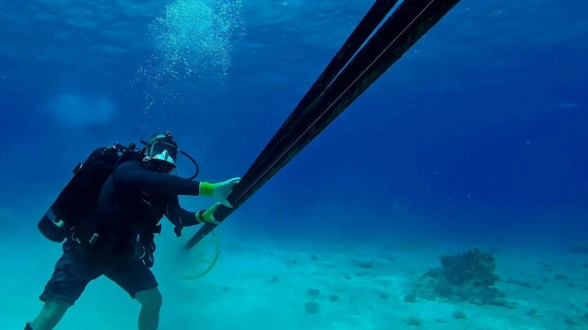 undersea-cable-proteection-3954723325